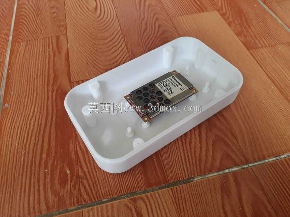 模制盖刷