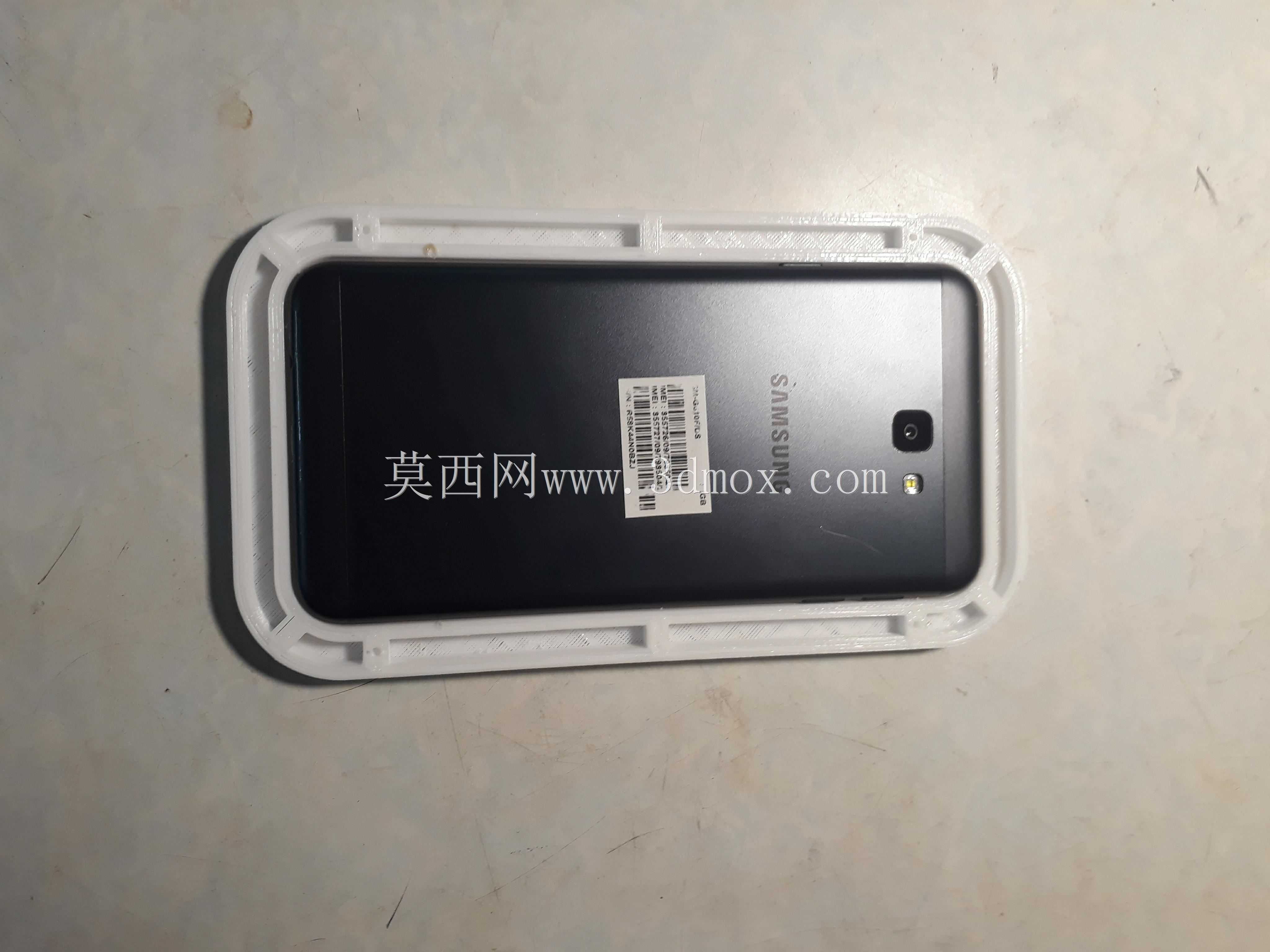 模制盖刷