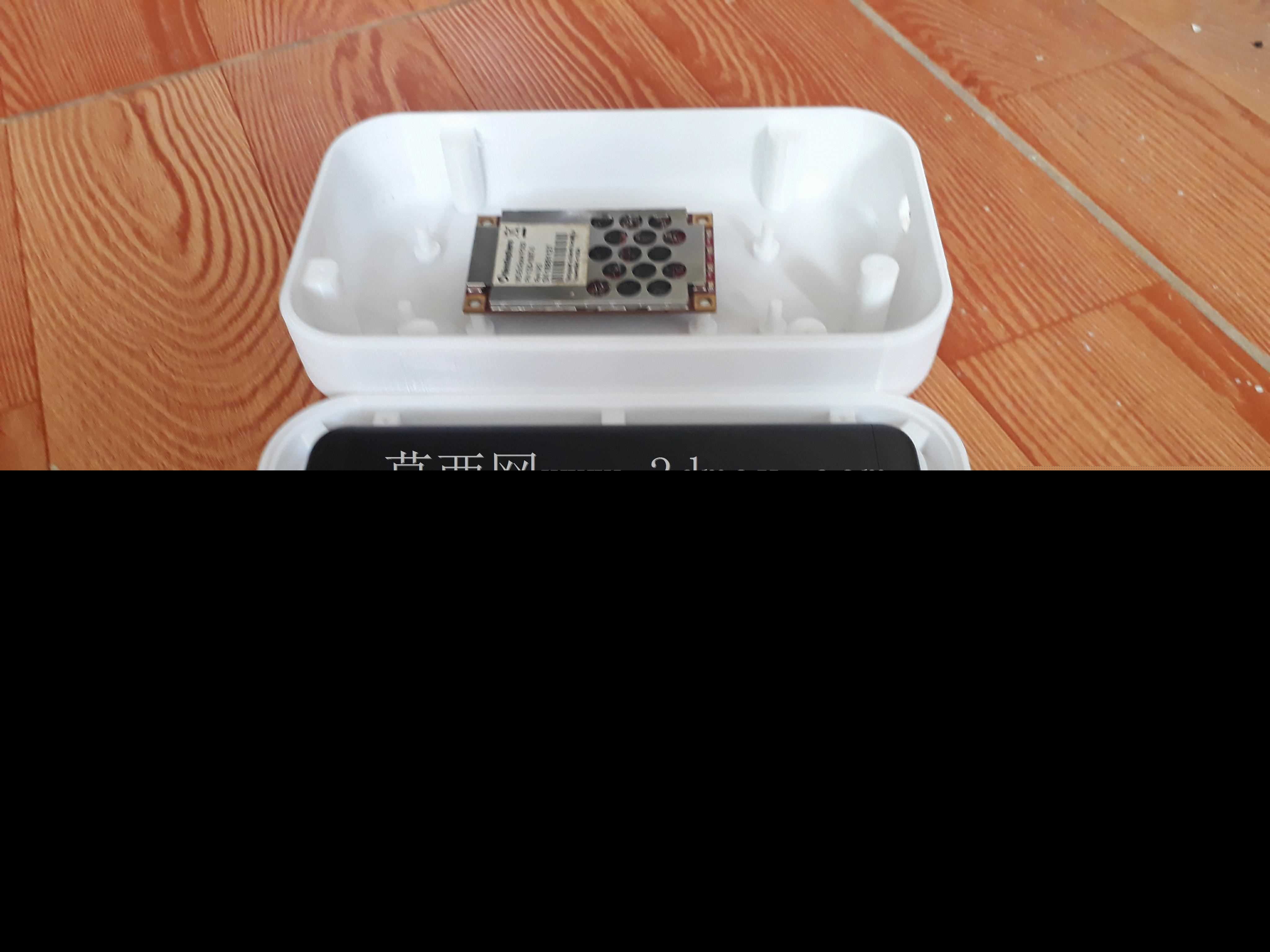 模制盖刷