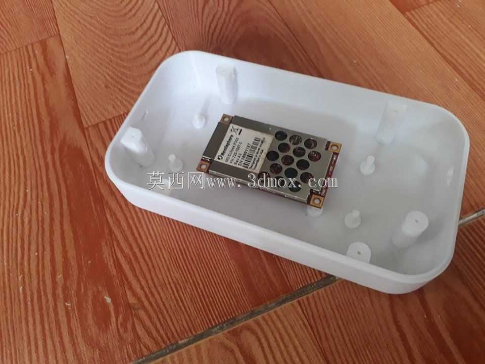 模制盖刷