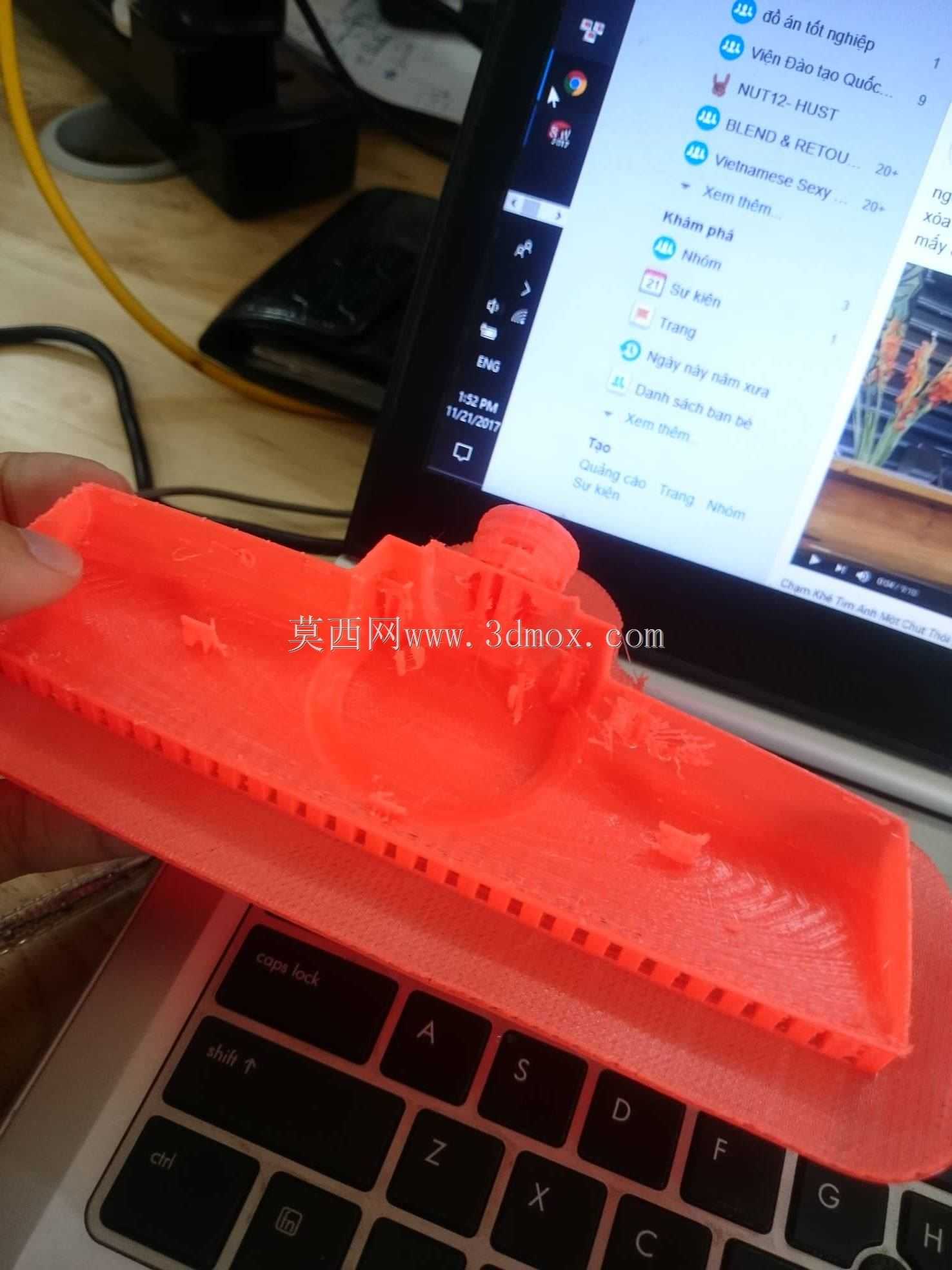 模制盖刷