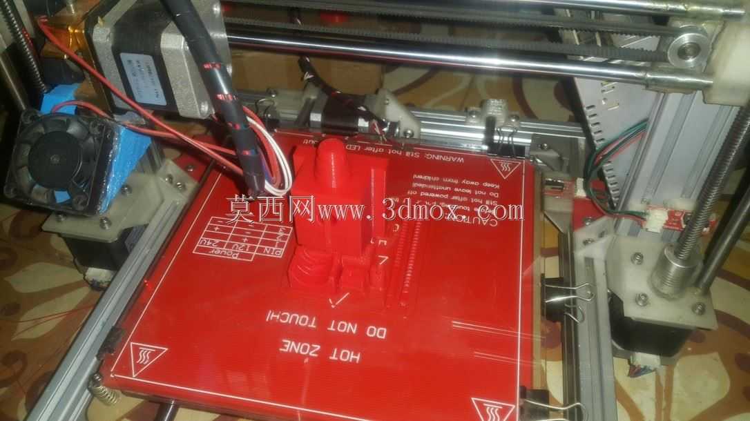 模制盖刷