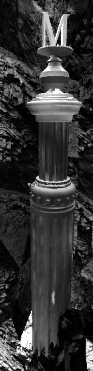 Pied central de table devenu haut de colonne néo-classique。。。