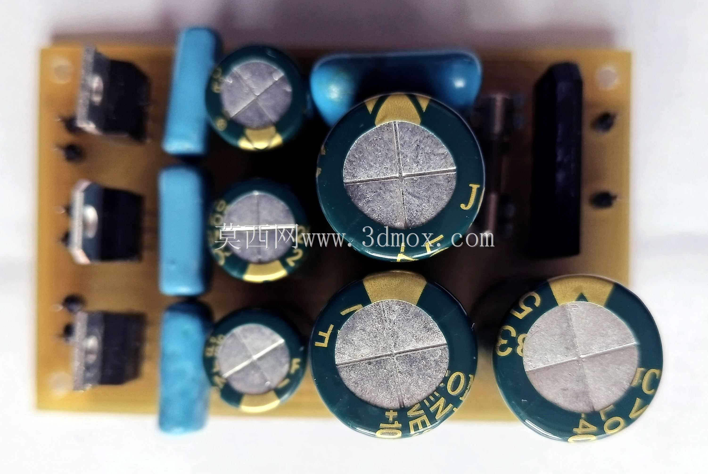 交流电源转换器至直流5v、9v和12v