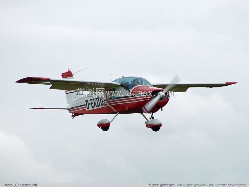 MFI-9轻型飞机