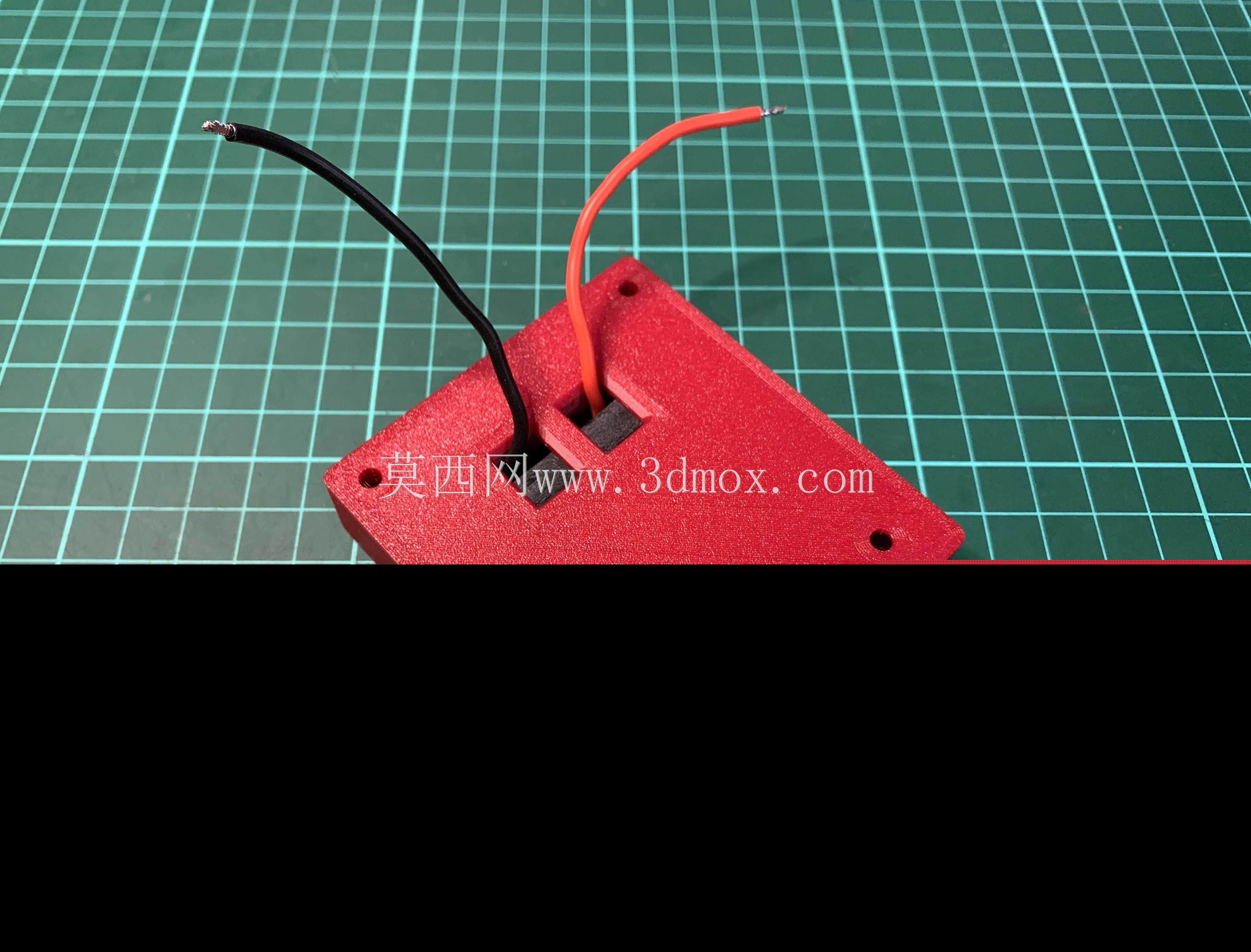 密尔沃基M18的蓄电池接头