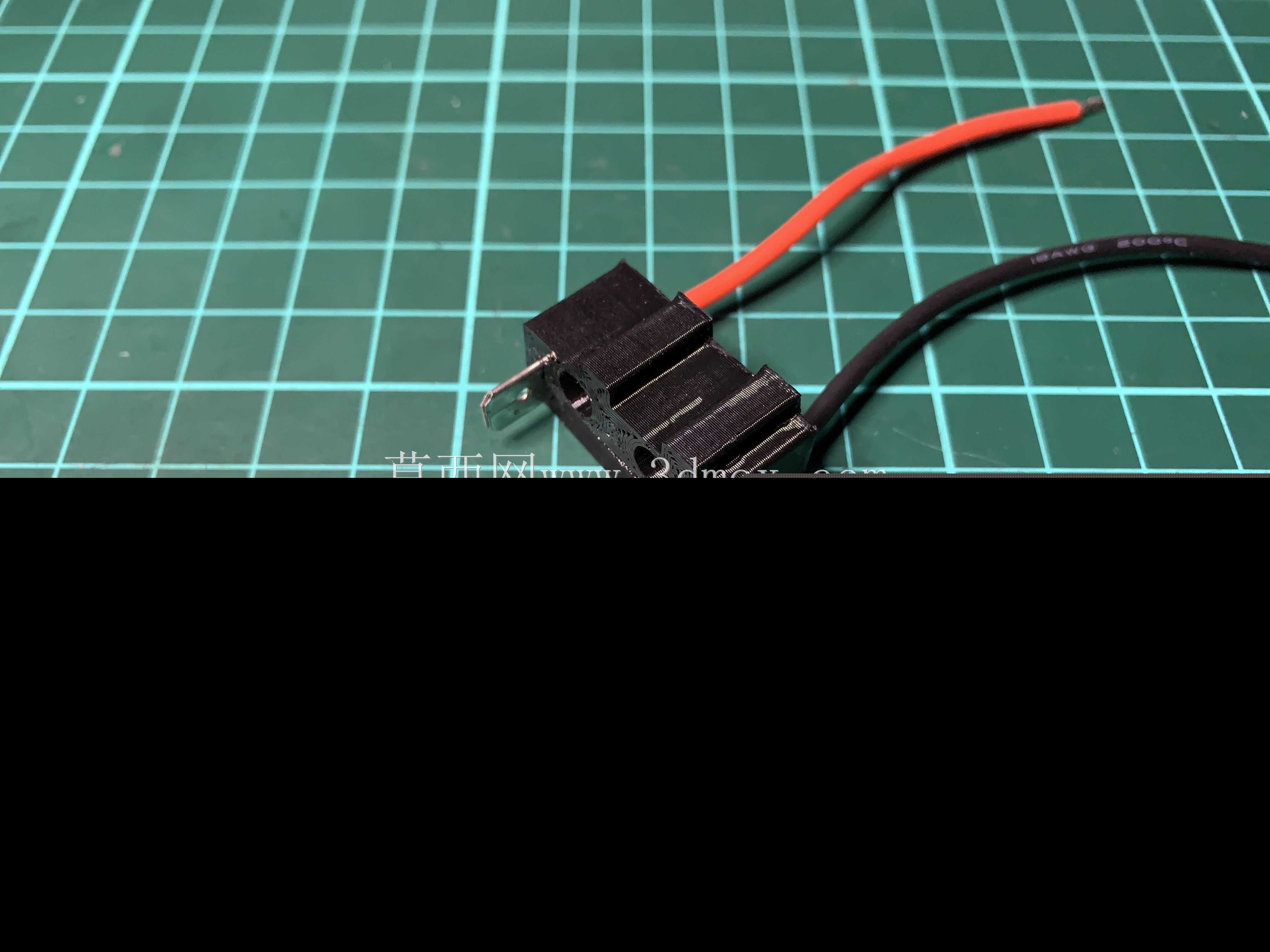 密尔沃基M18的蓄电池接头