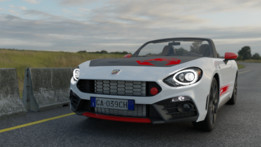 2017�������124 Spider Abarth