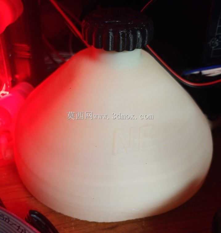 3D可打印带盖水箱