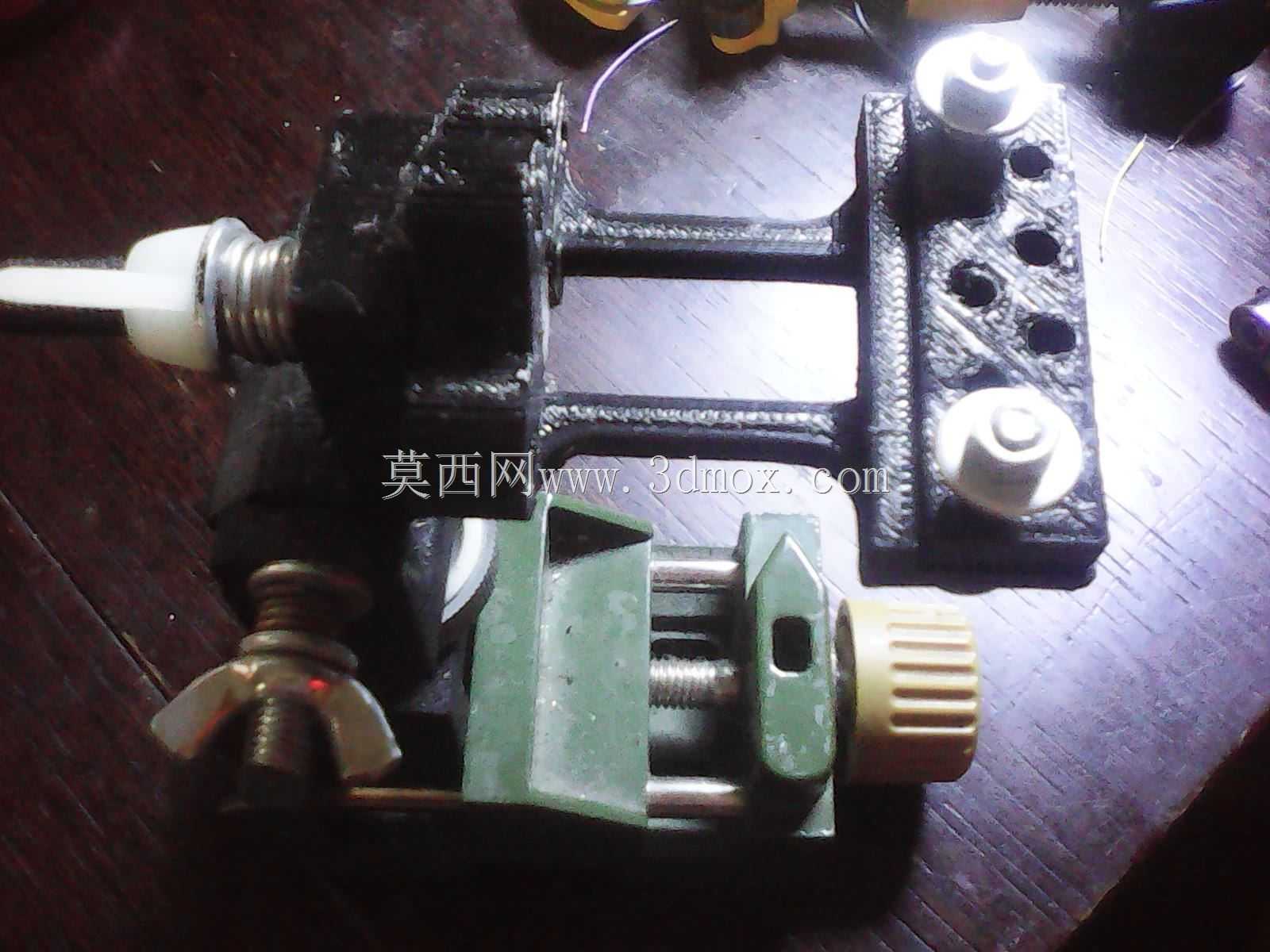 焊钳支架。/Trzymak,imad?o do lutowania