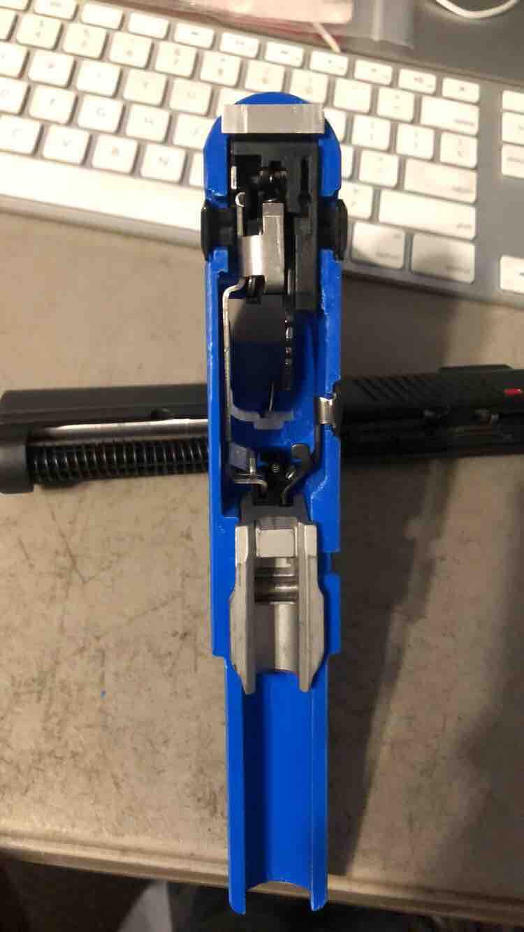9mm-SR9手枪框架和双耳环系统-FreeMenDontAsk