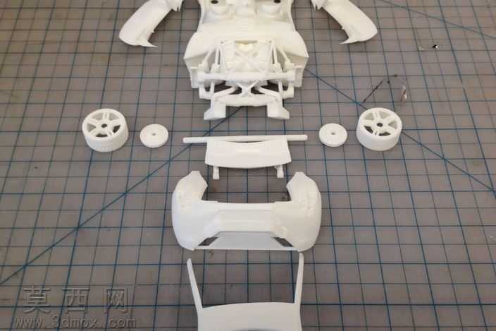 3D打印模型车与动产门、油烟机、车轮和sterring轮