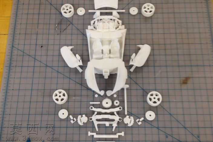 3D打印模型车与动产门、油烟机、车轮和sterring轮
