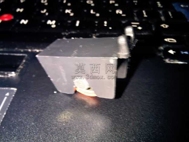 轮抽屉在家具中使用