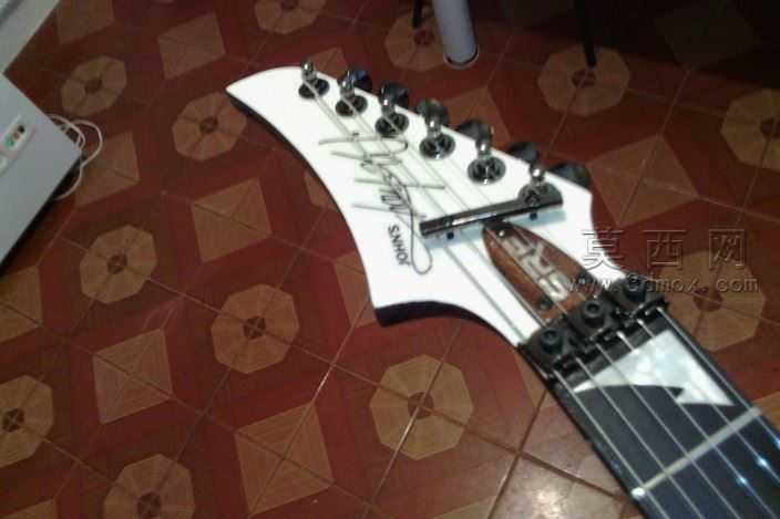 JOHNS'GUITAR