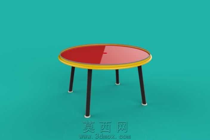 桌子和椅子从旧油桶