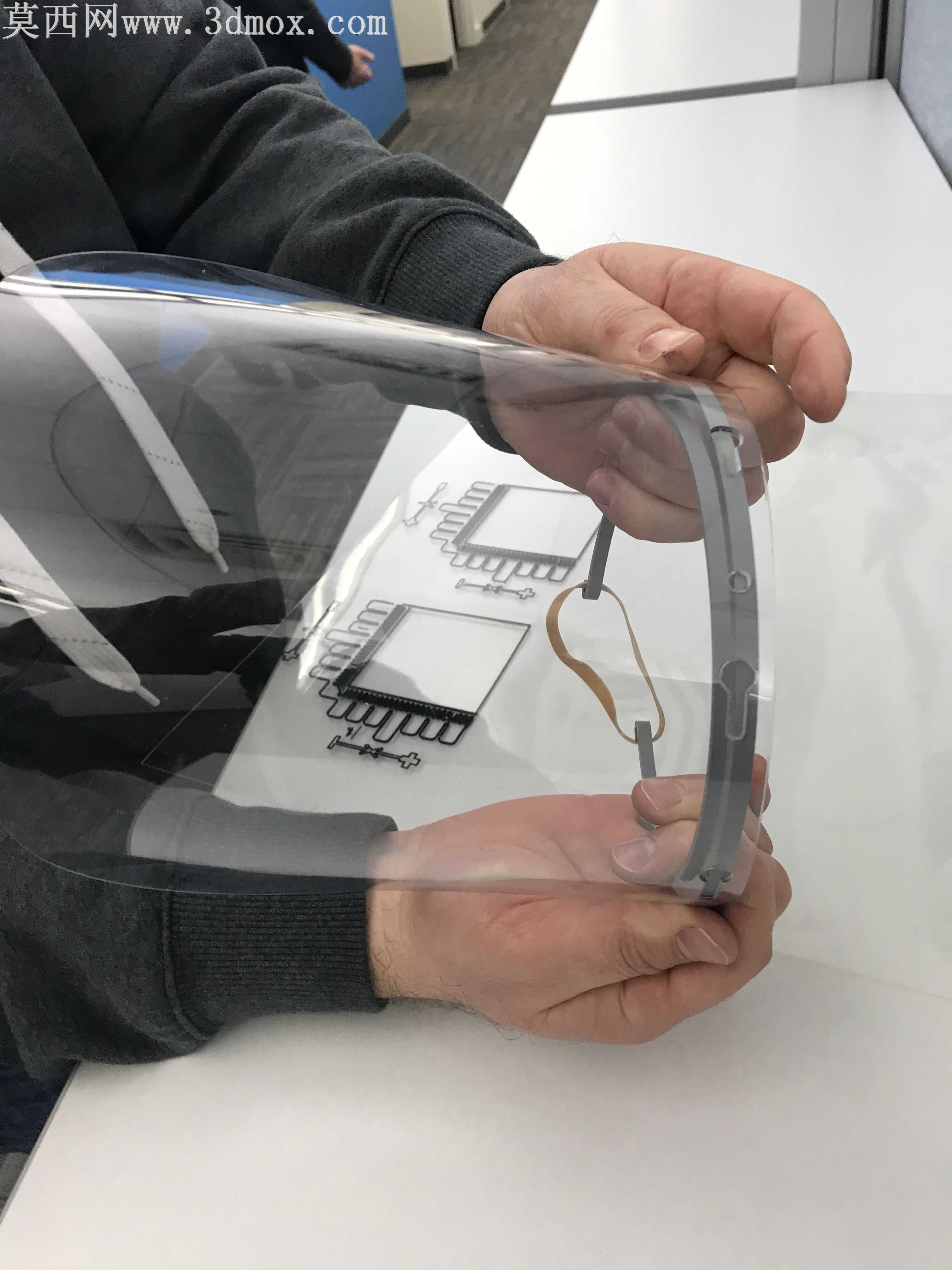 带3D打印显示器的面罩