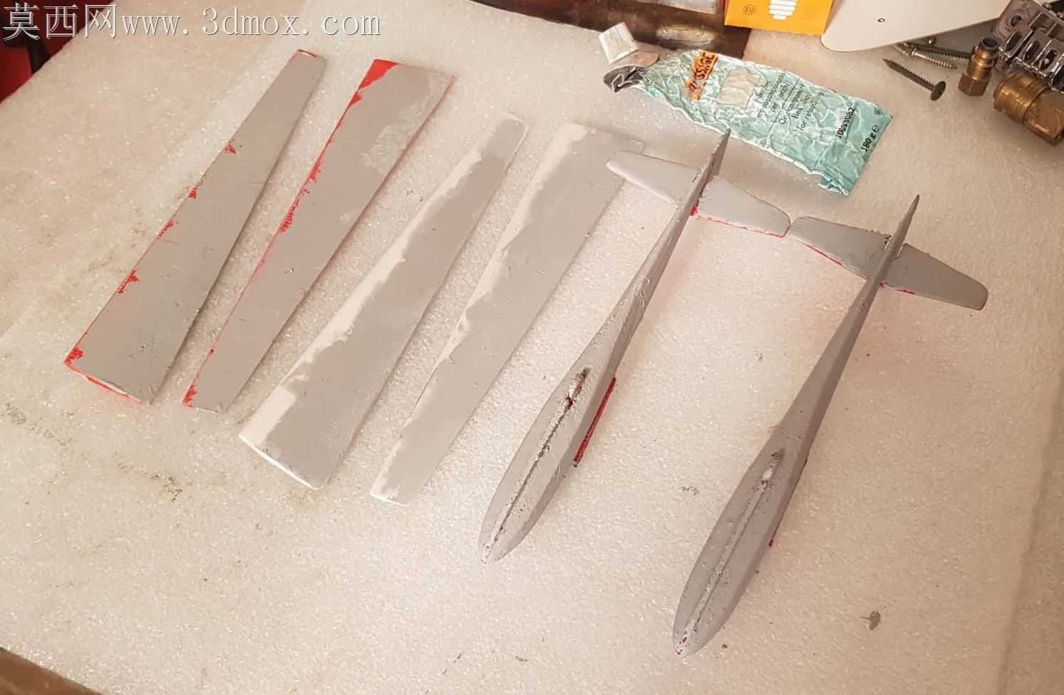 3D打印和喷漆Schleicher K7滑翔机