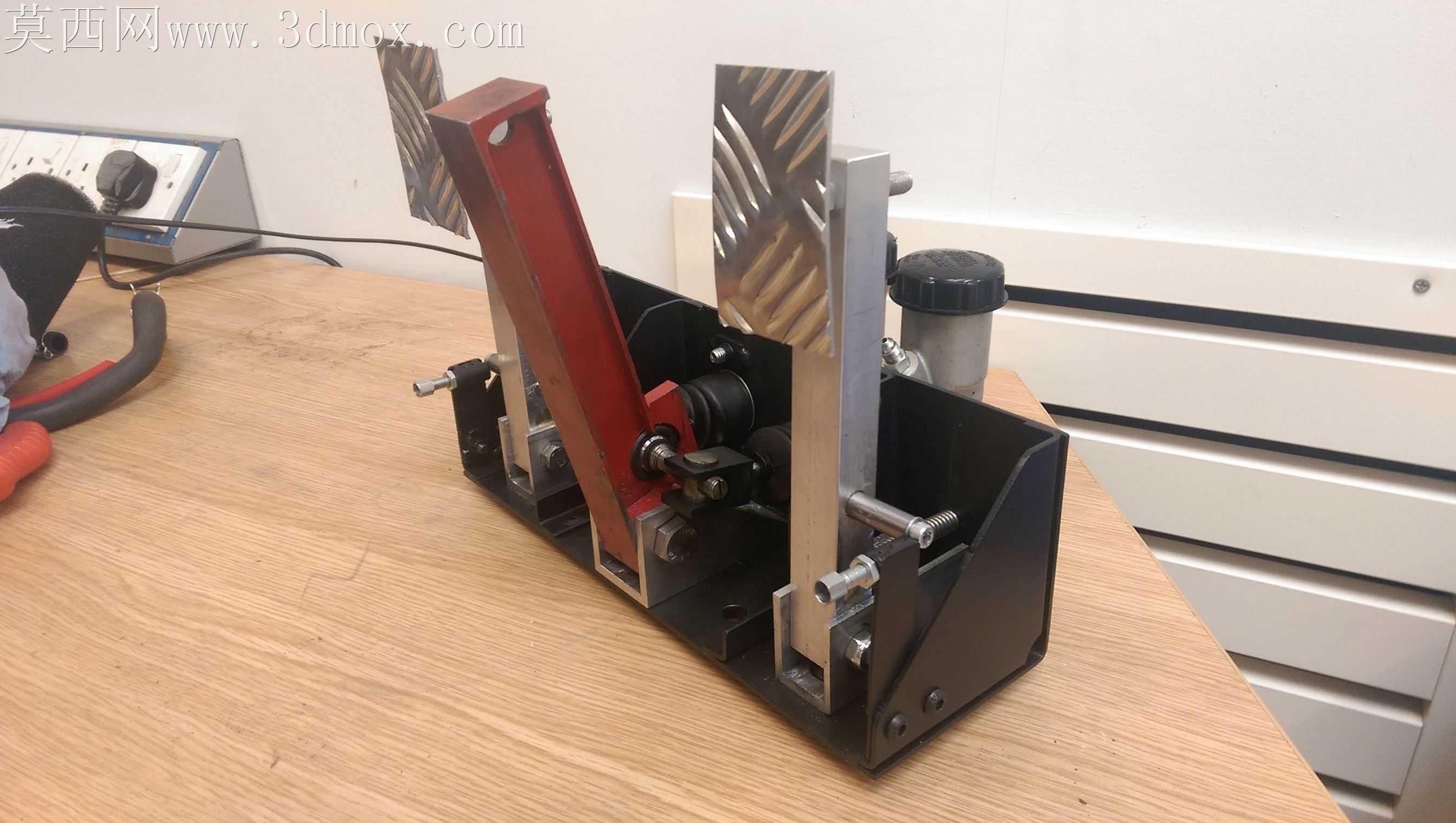 �䷽�̷�ѧ��FSAE