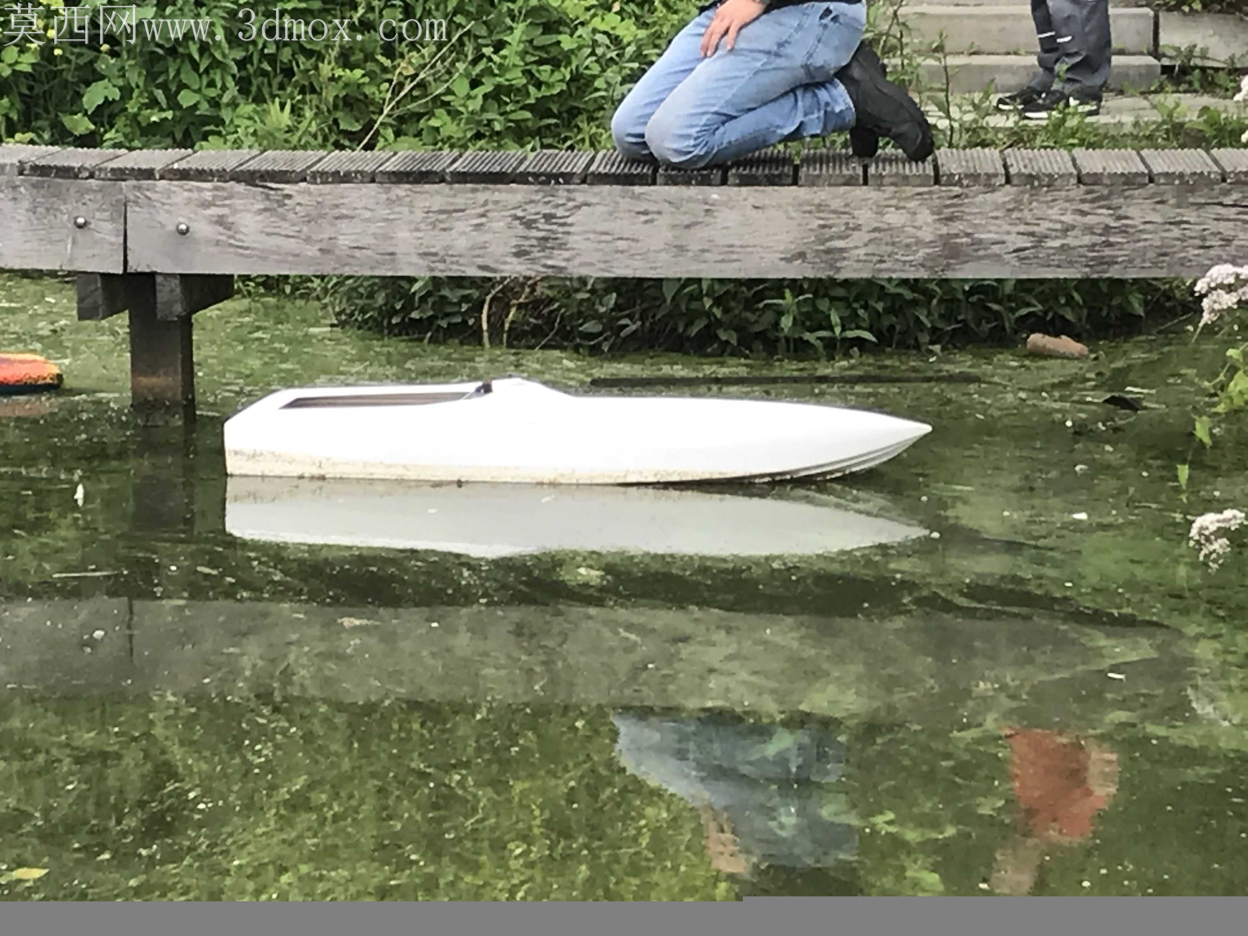 真空注射钢筋混凝土船