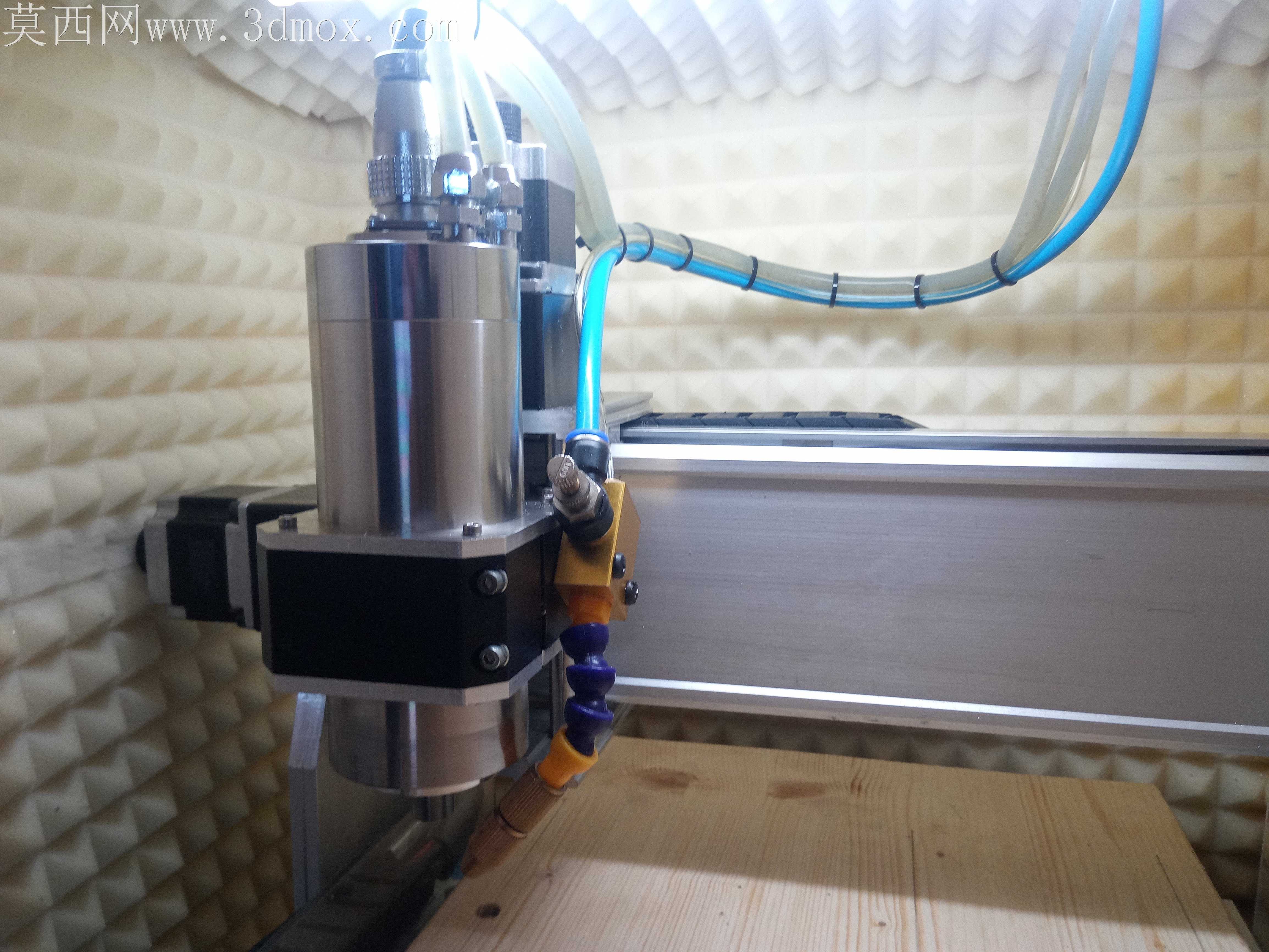 CNC 3040Z-DQ的Z轴升级适用于65mm Spindel电机