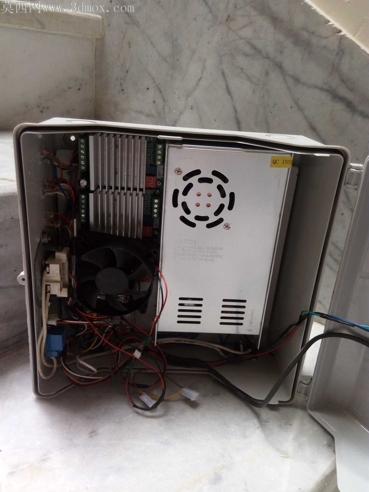 180瓦数控激光器