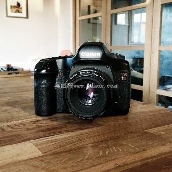 ����EOS 5D Mark II���