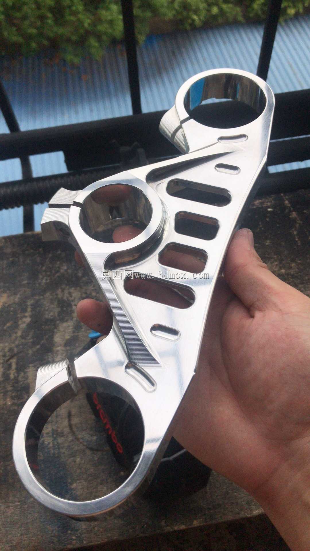 杜卡迪Panigale V4 R三夹钳