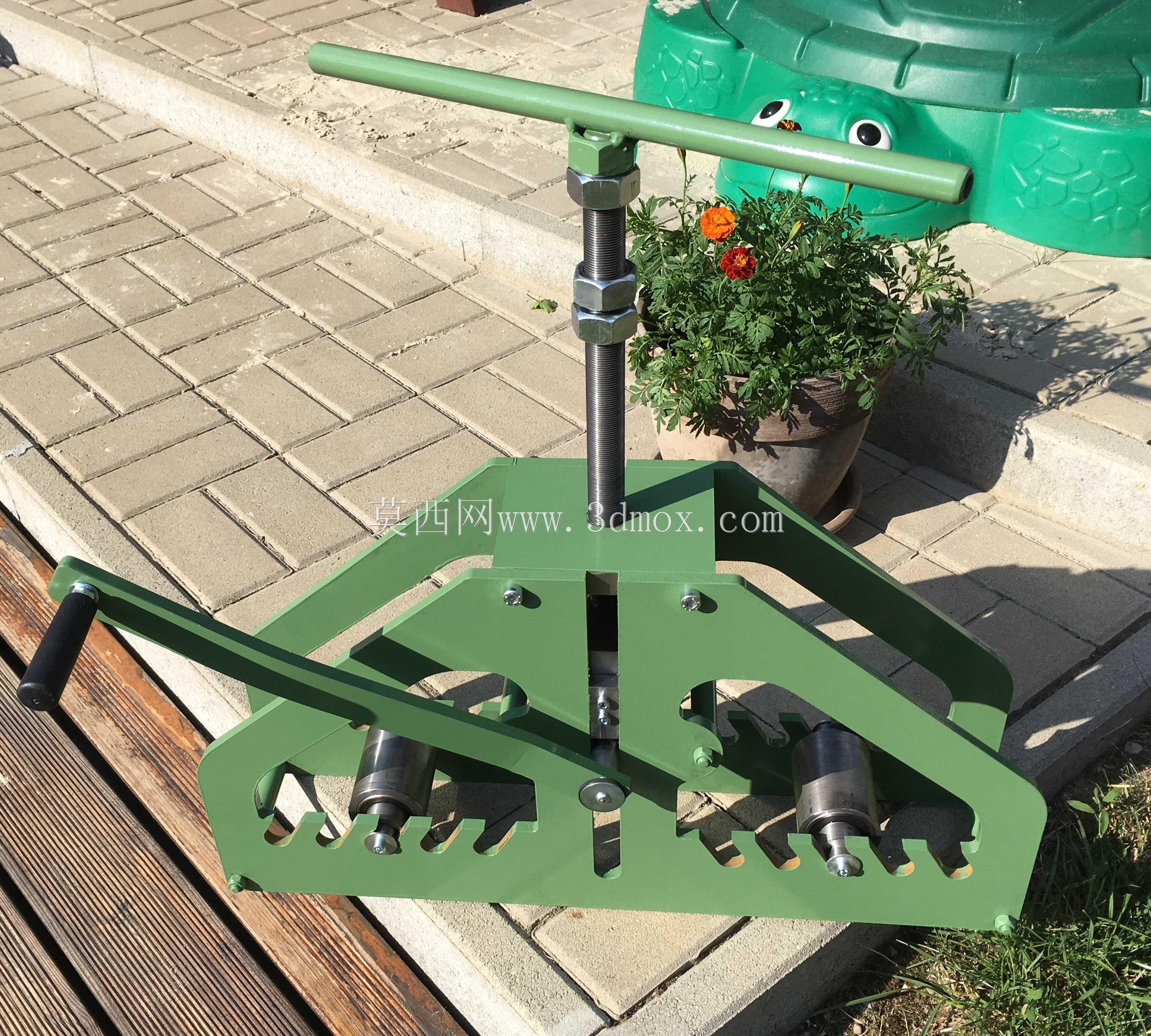 dzino�����