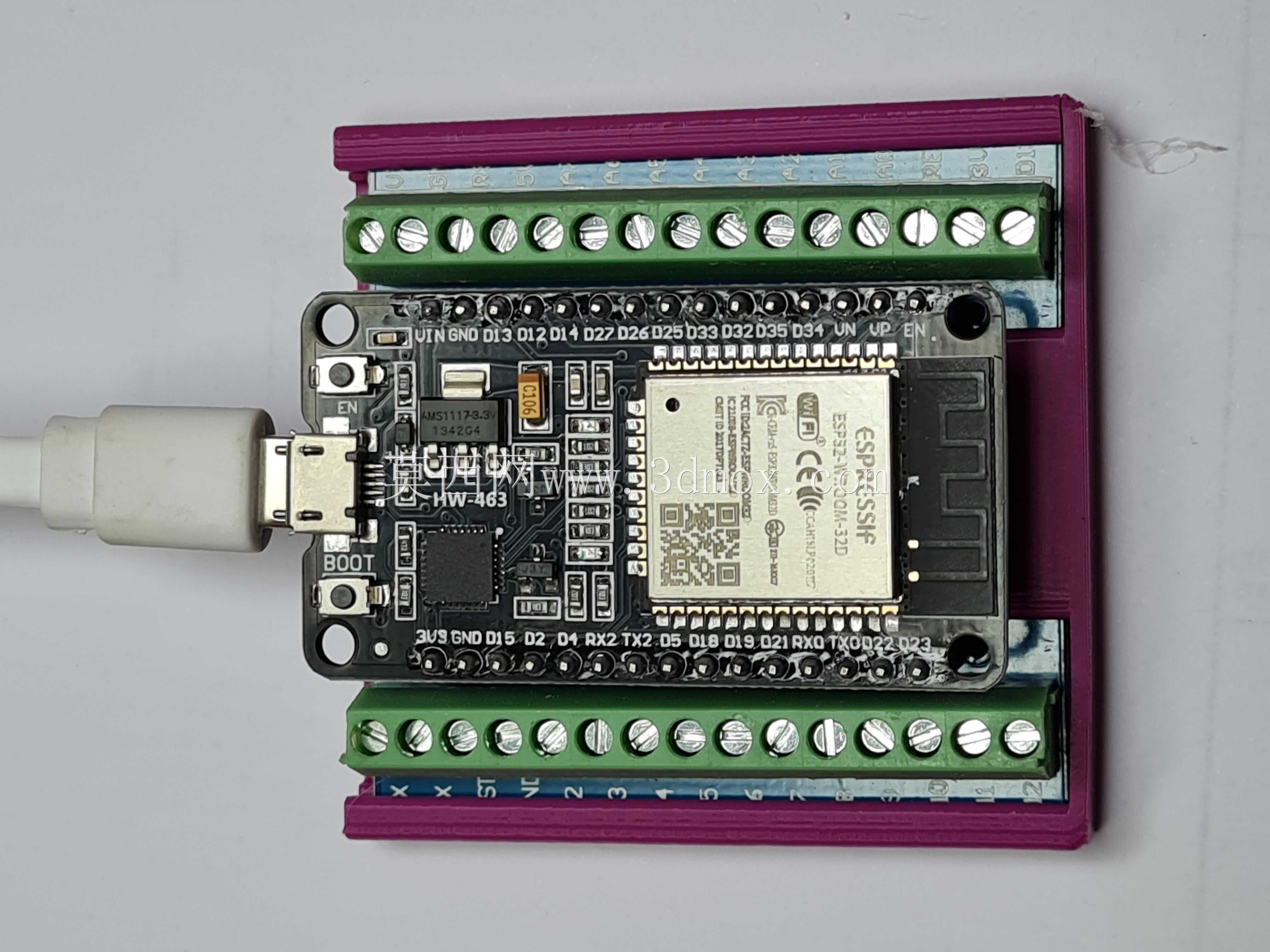 ESP32 Deek�������ն�������