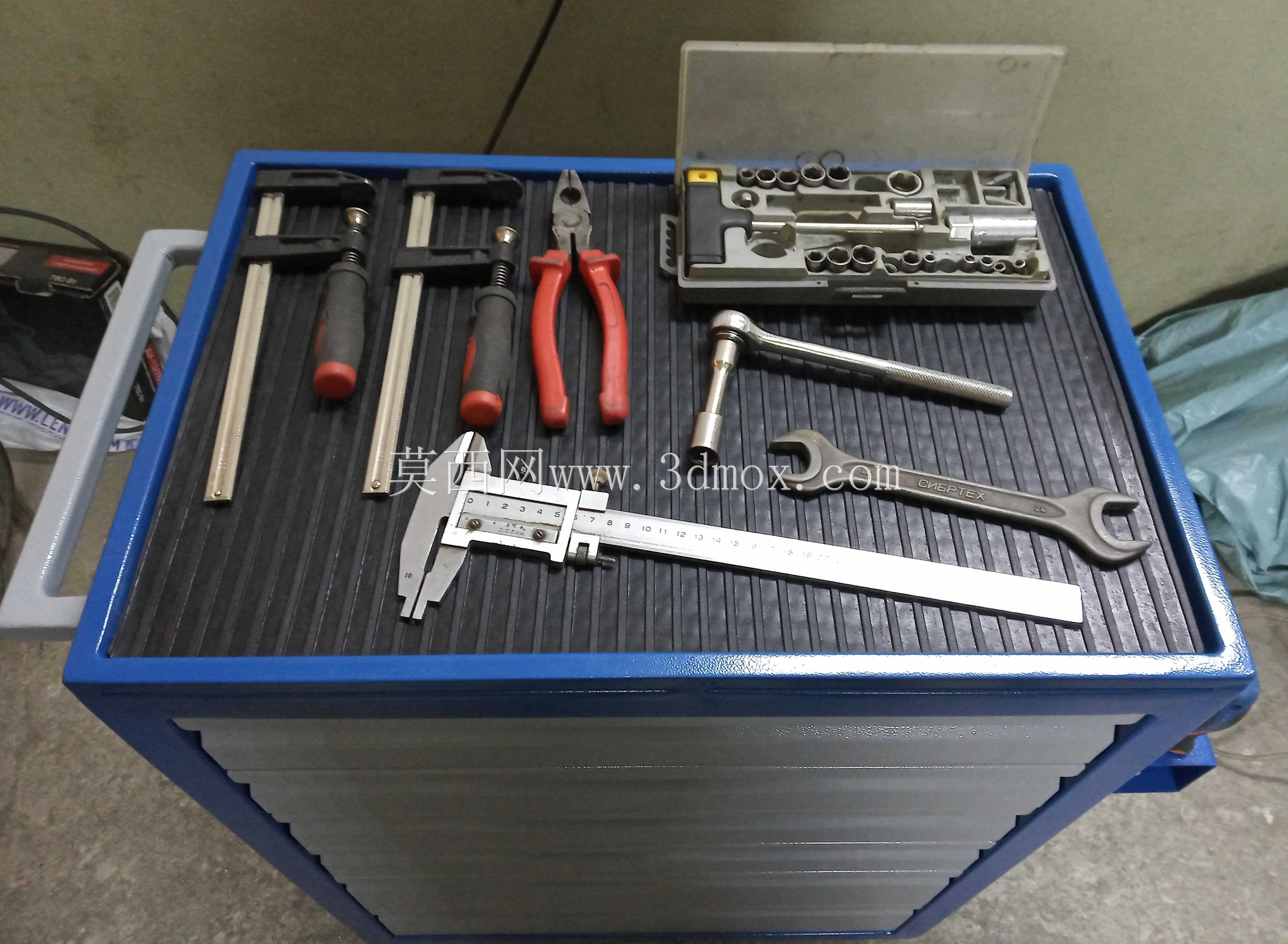 ?? 工具车????