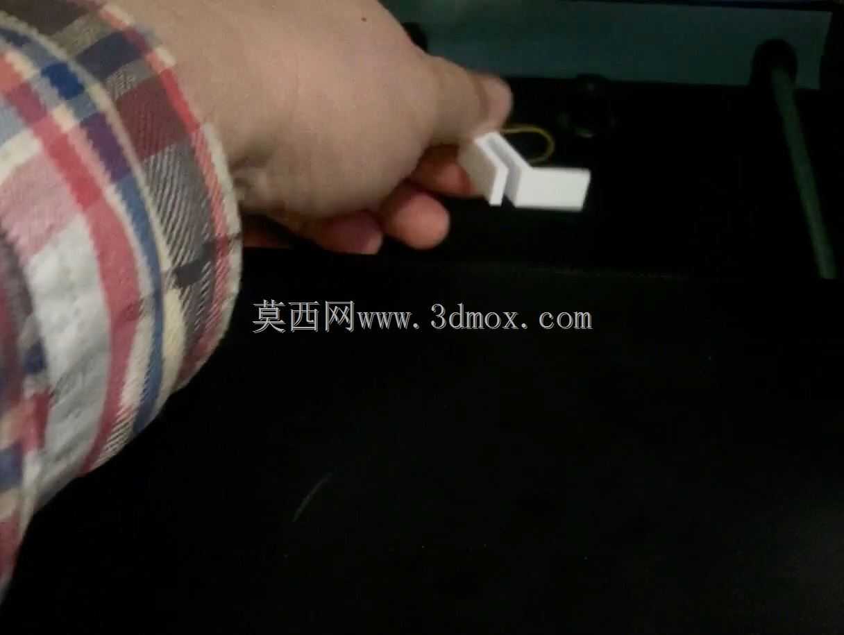 Y轴止动器