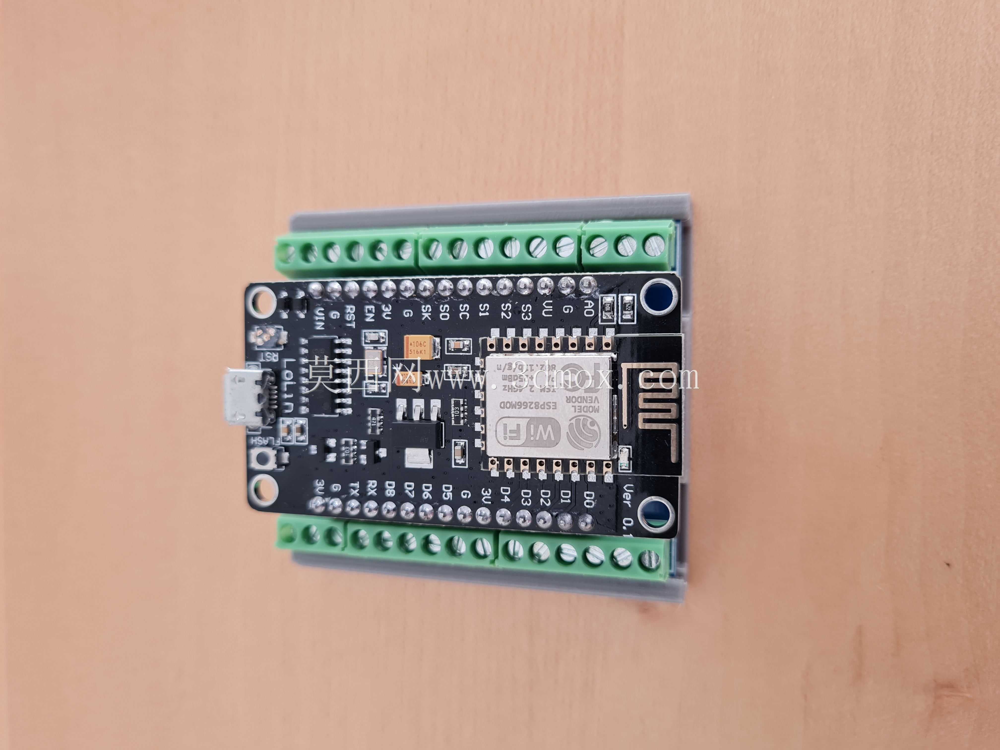 ESP8266�ն�������