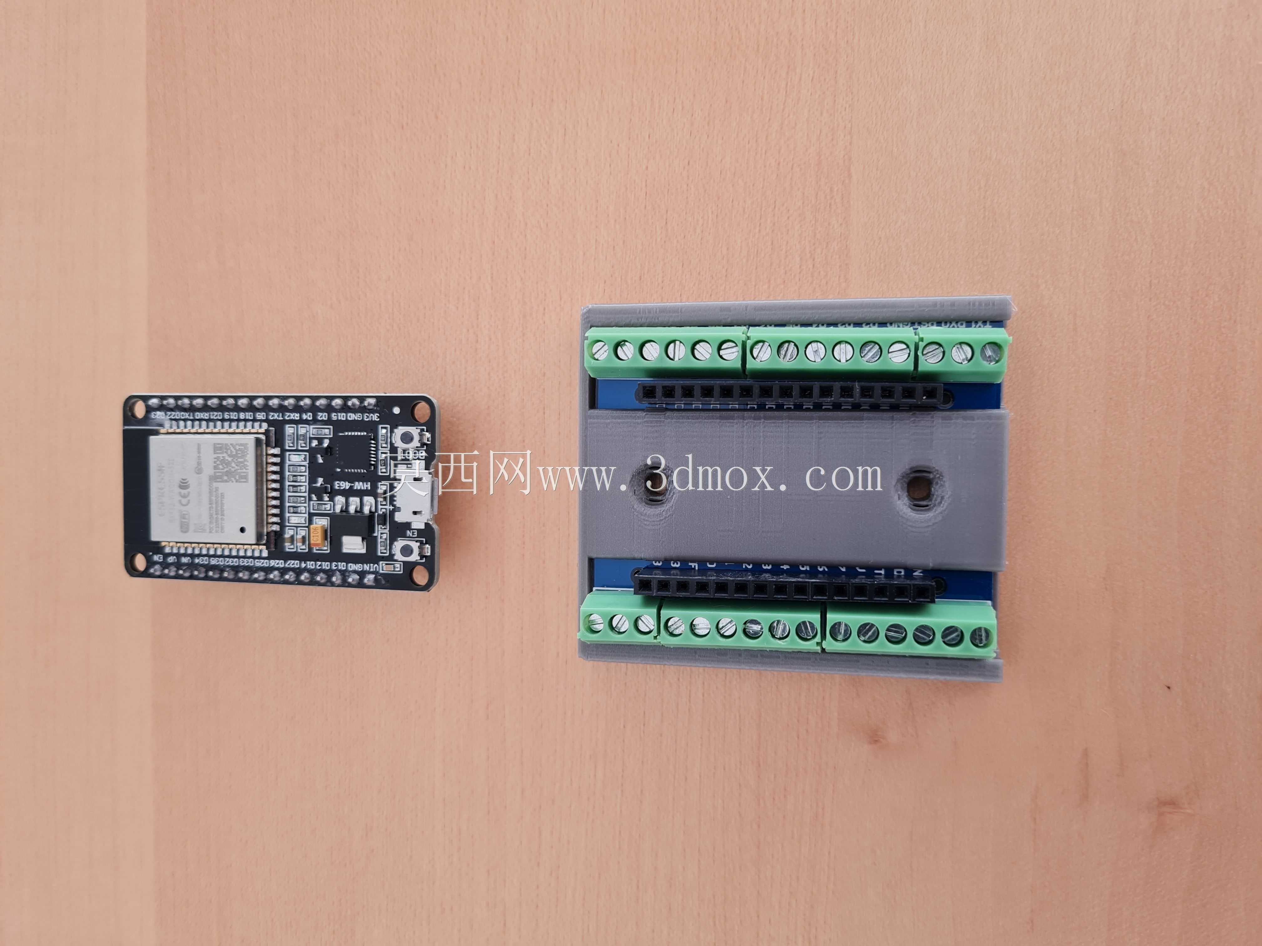 ESP32�ն�������