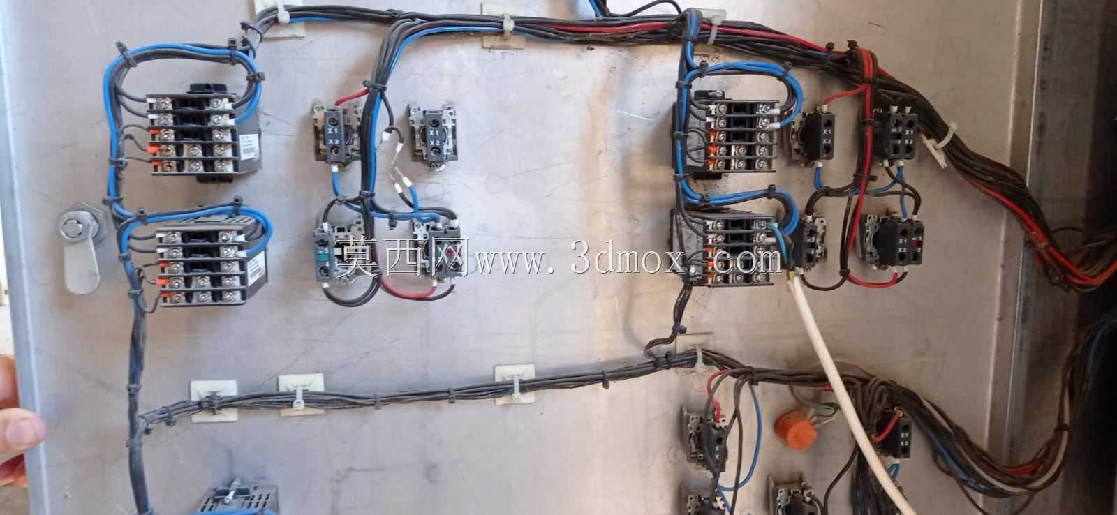 ���ڼоߣ����������ǲ���ȷ�ģ�8���ڼоߣ����������ǲ���ȷ�ģ�˵���������ᵽ�Ĺ��ڼоߵ��������ݶ�����ȷ�ġ�
