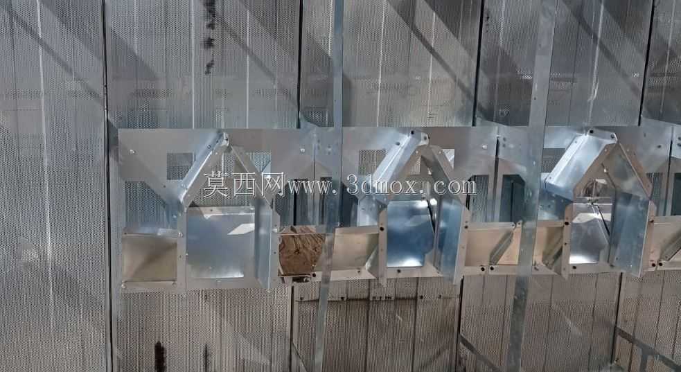 如何移动传送带?用橡皮槌轻轻敲打螺栓,使皮带朝着你需要的方向移动。