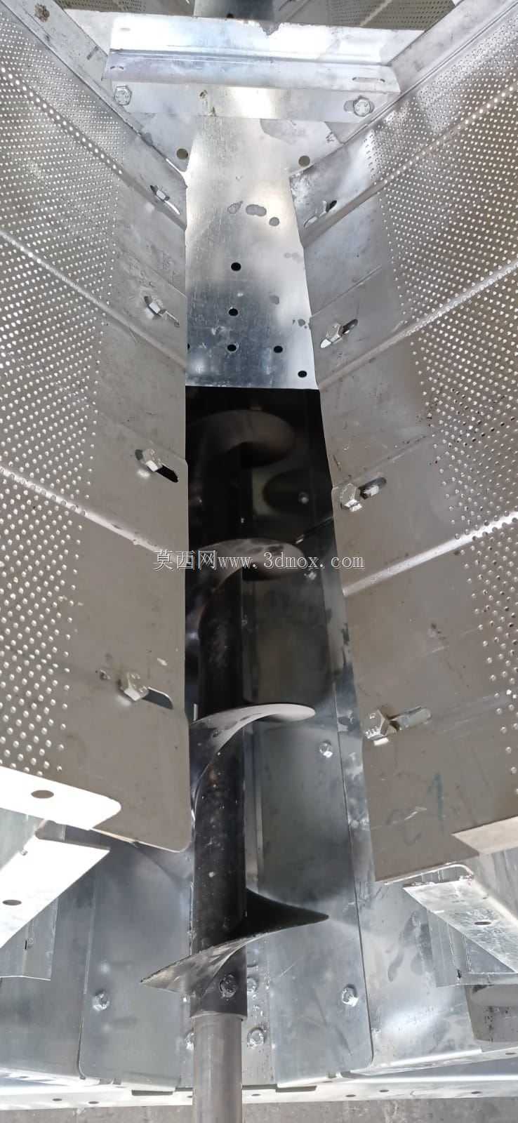 你能修理坏了的真空带吗?吸尘器只有一项工作,而且大多数都做得很好。但是一根断裂的滚轴皮带会立刻破坏你的真空度