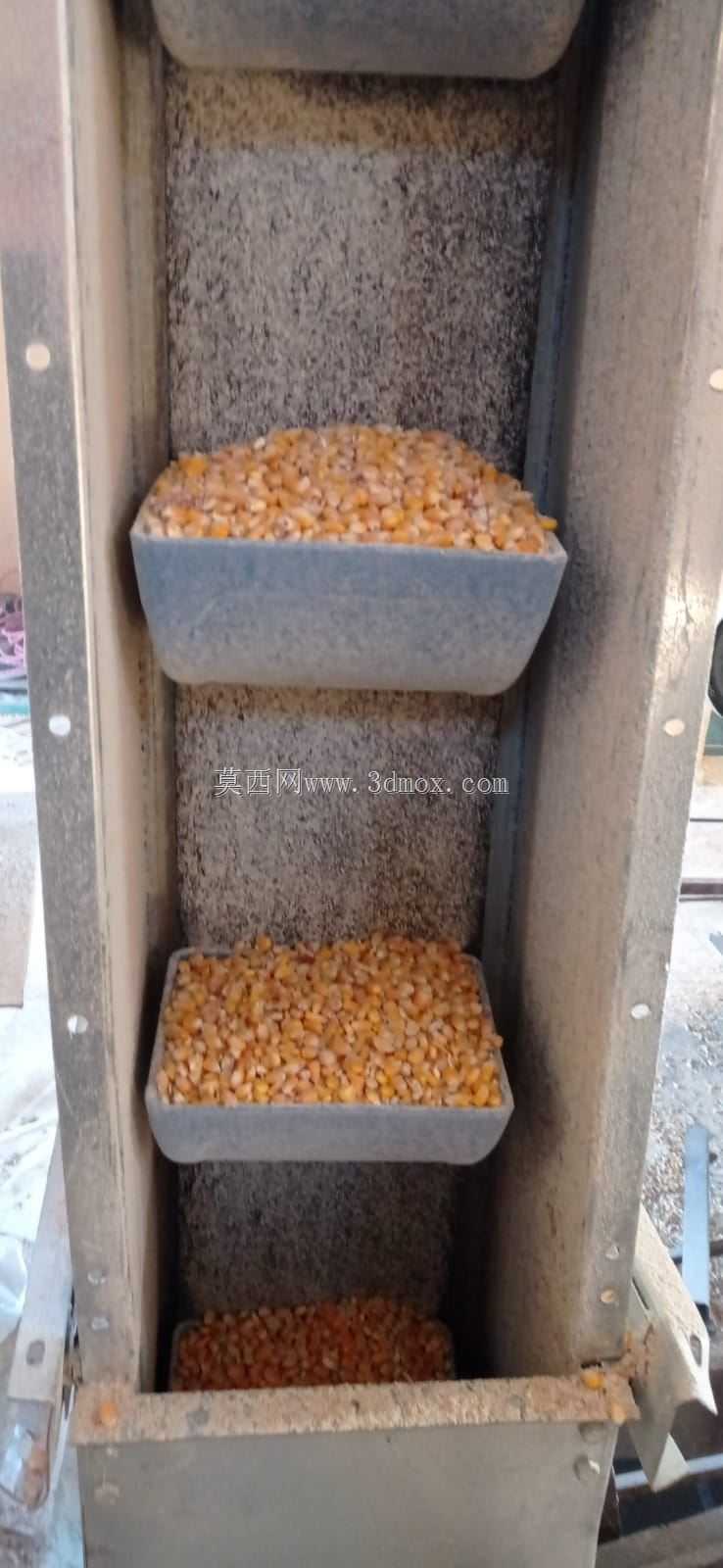 传送带中的尸体是什么?钢筋