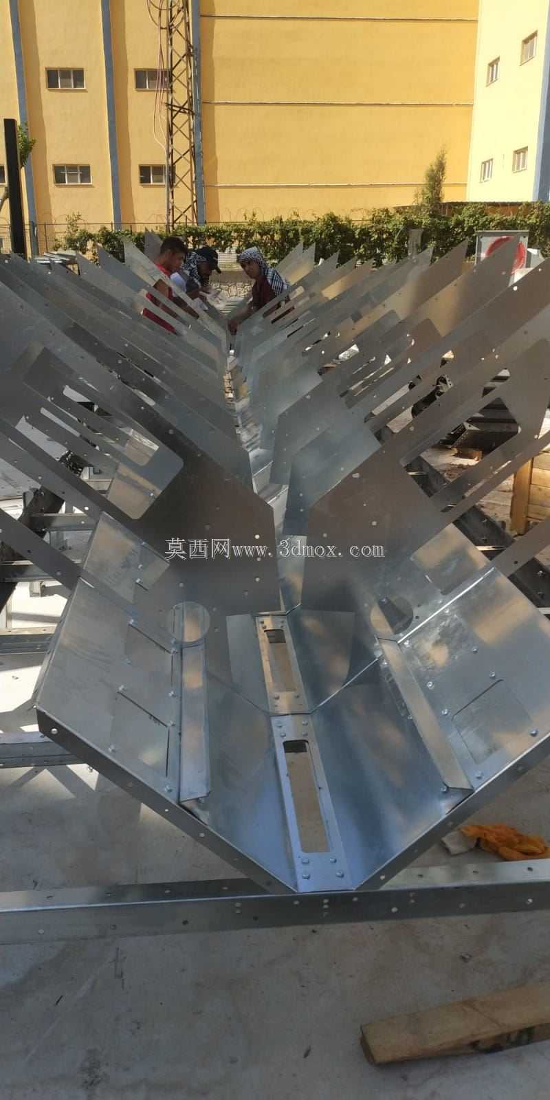哪种卸料方式只为低速平带式输送机提供中间卸料?