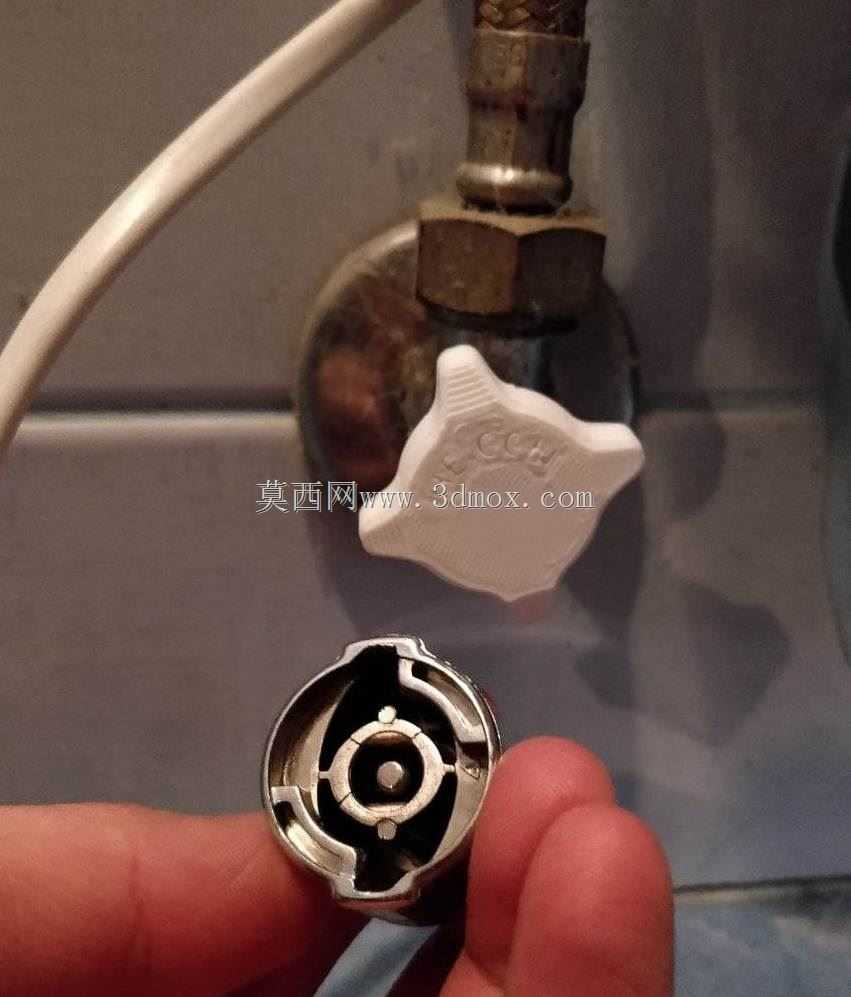 ����ˮ����8 mm�ֱ�/��ť���и�8��6 mm��