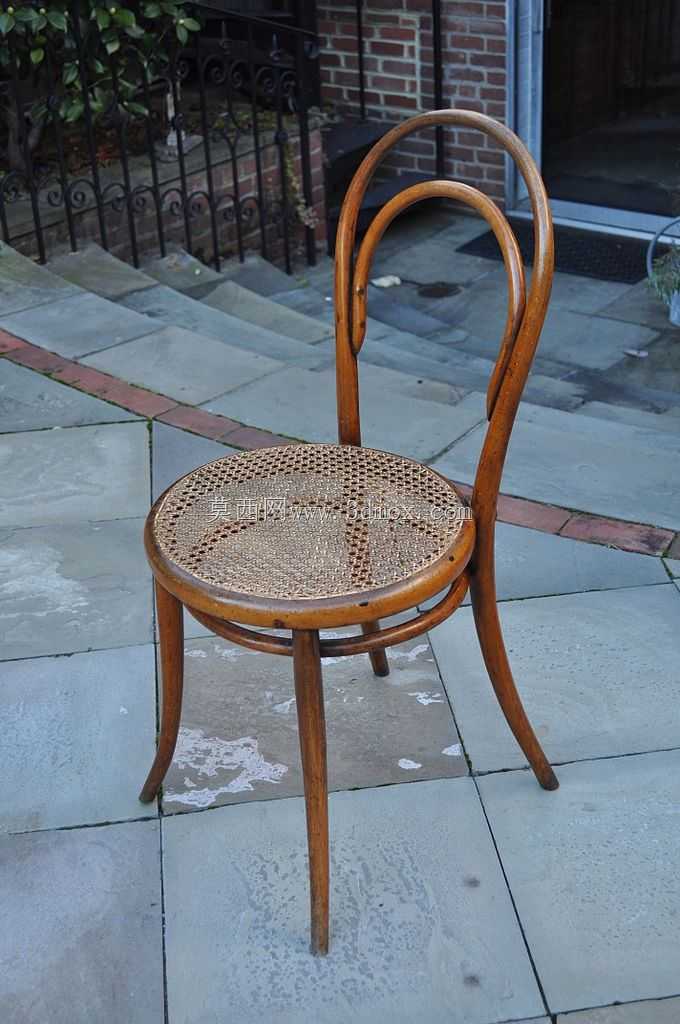 Thonet nr 14弯木椅