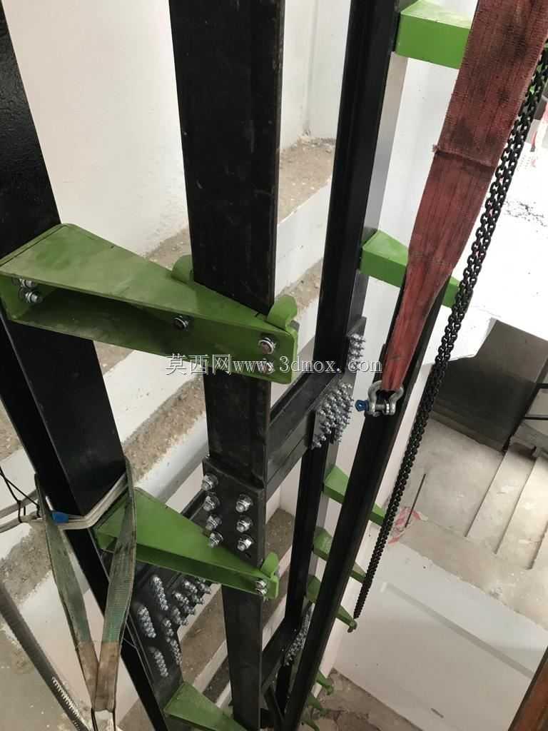 液压电梯