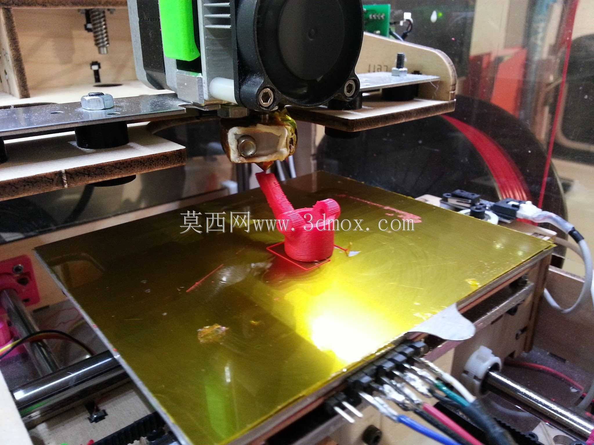 OpenRC 1:10四驱旅行概念车(可3D打印)