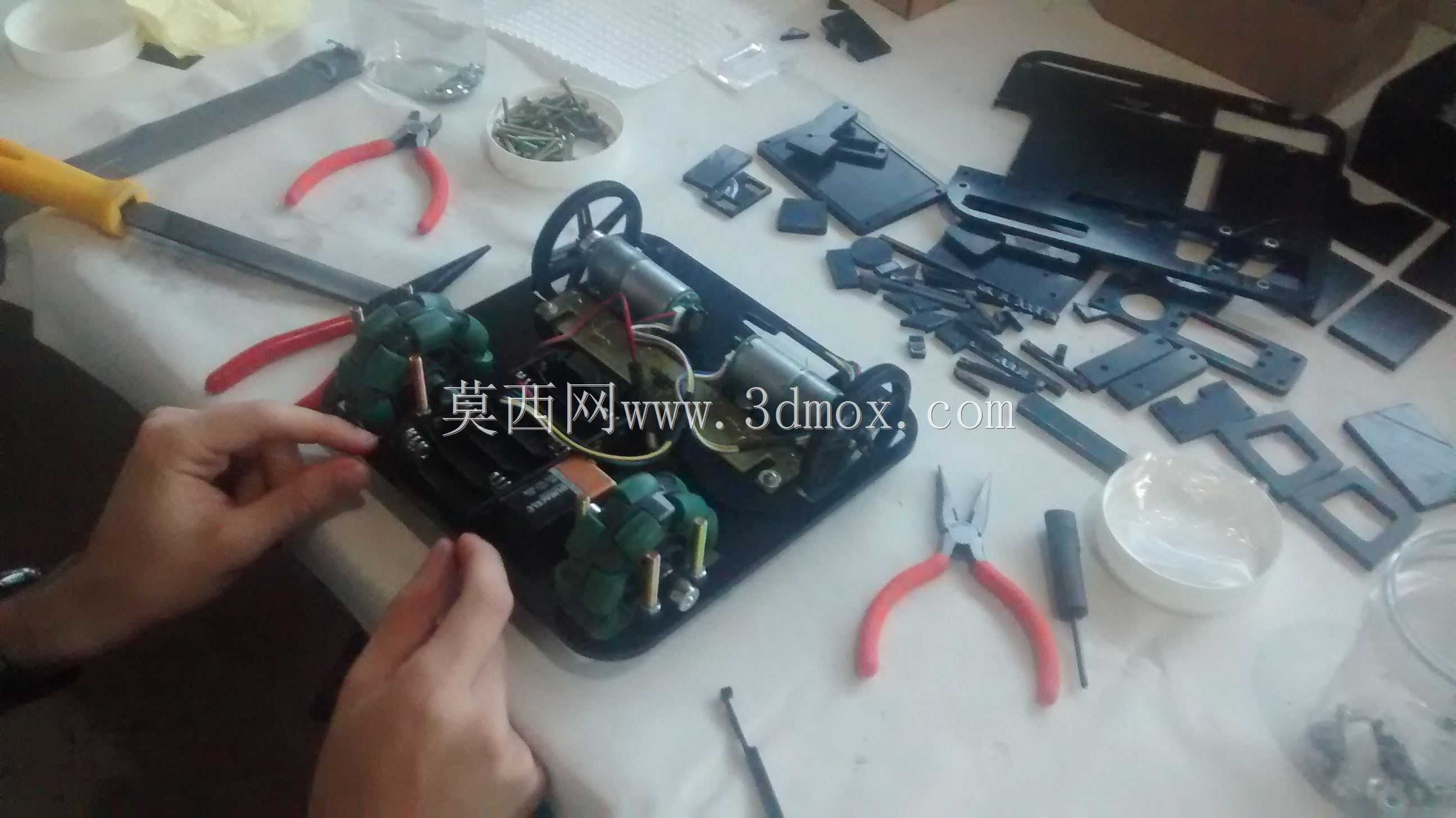 机器人马文(与阿杜伊诺)