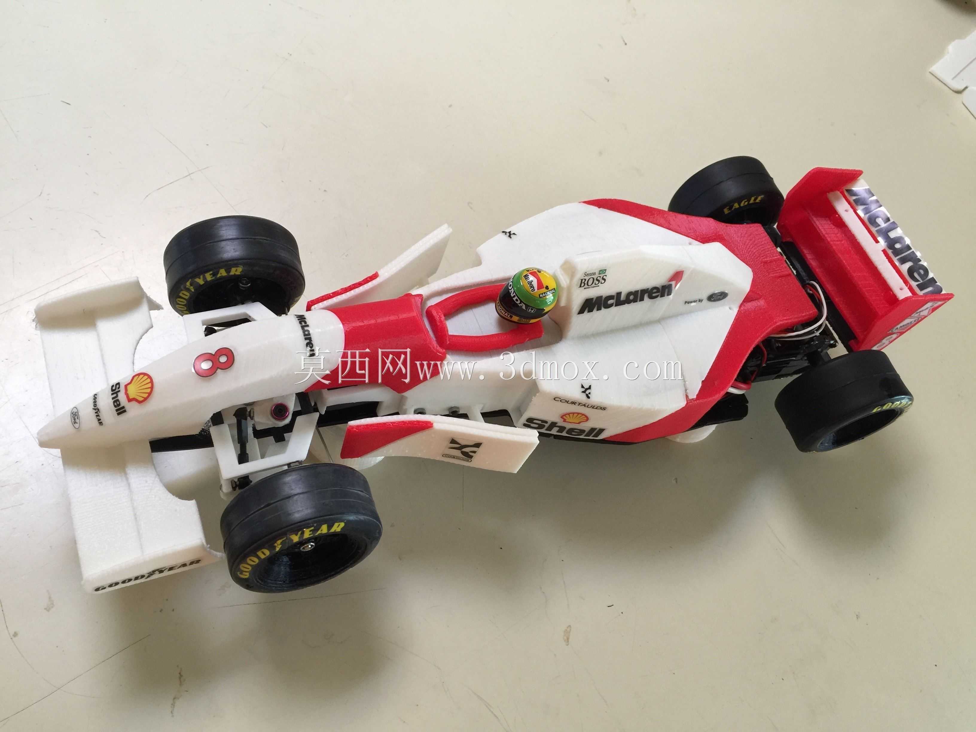 RS-01塞纳的1993年迈凯轮MP4/8一级方程式赛车