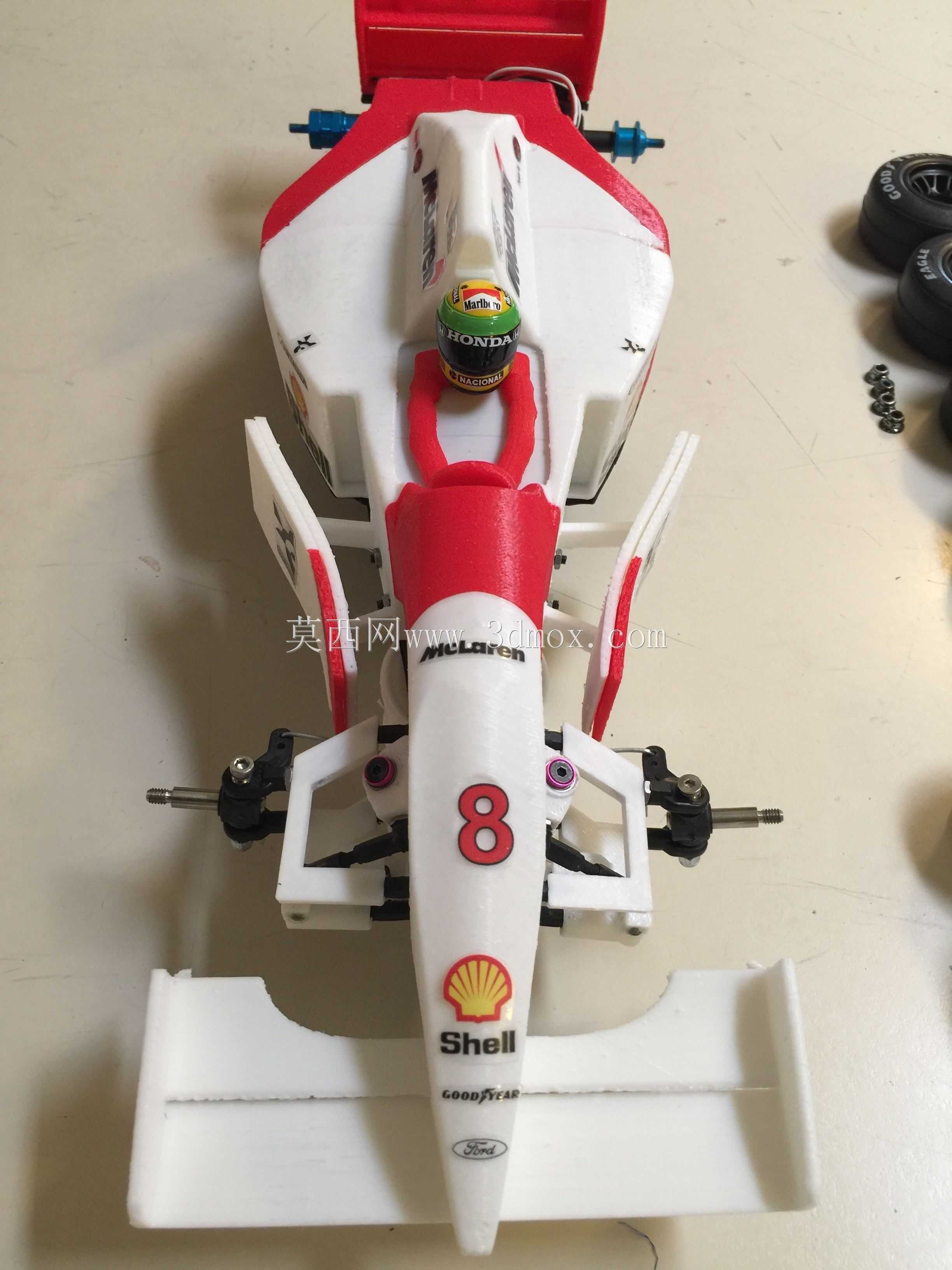 RS-01塞纳的1993年迈凯轮MP4/8一级方程式赛车