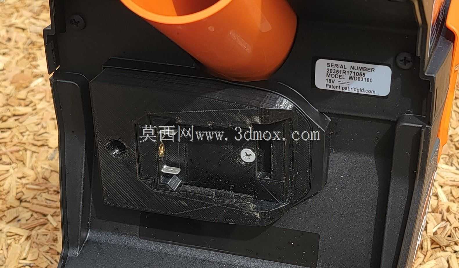 将电池脱蜡至Ridgid车间Vac适配器