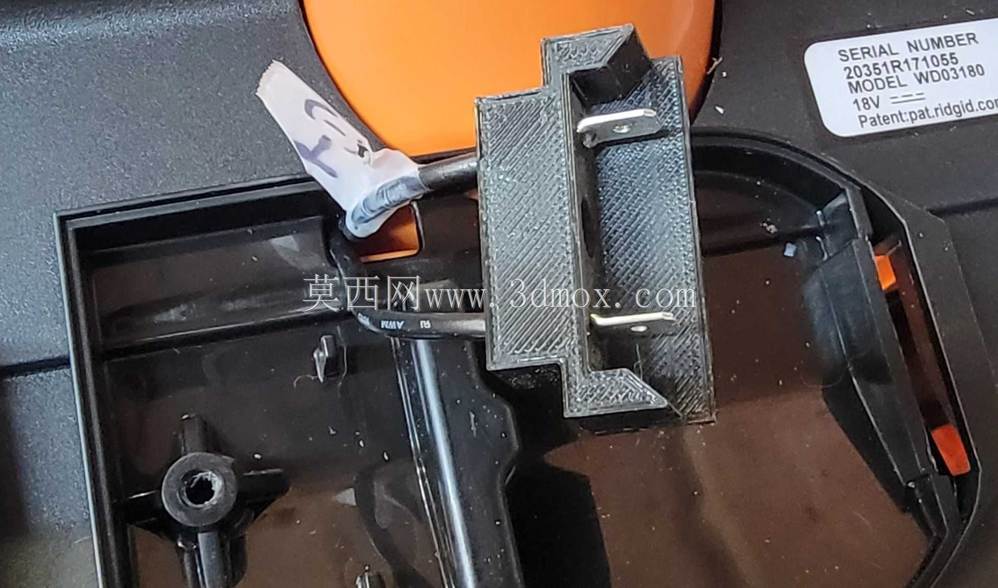 将电池脱蜡至Ridgid车间Vac适配器