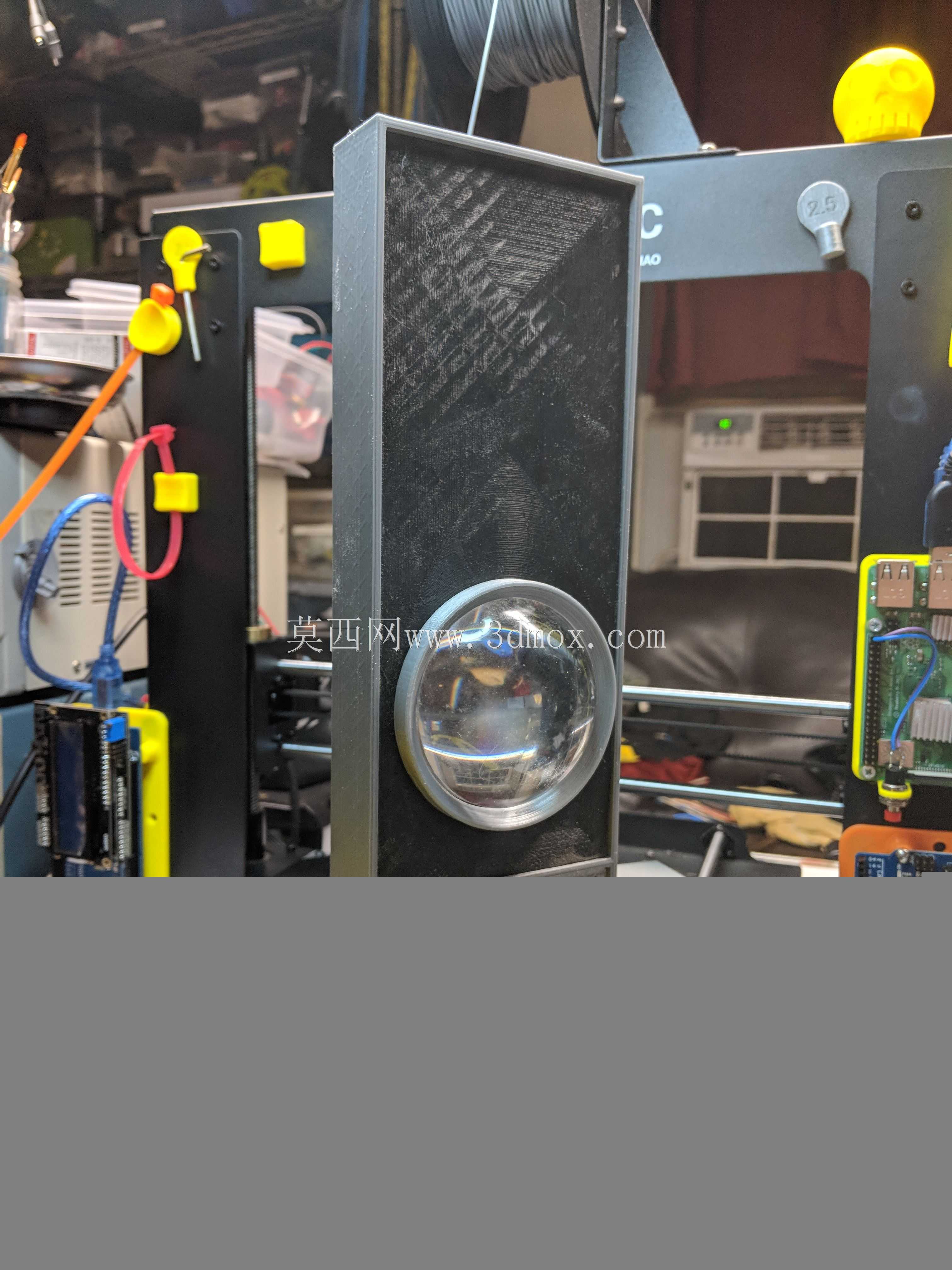 HAL9000复制品-基于Amadeus Prokopiak工作的带有Fusion 360文件的电子项目箱