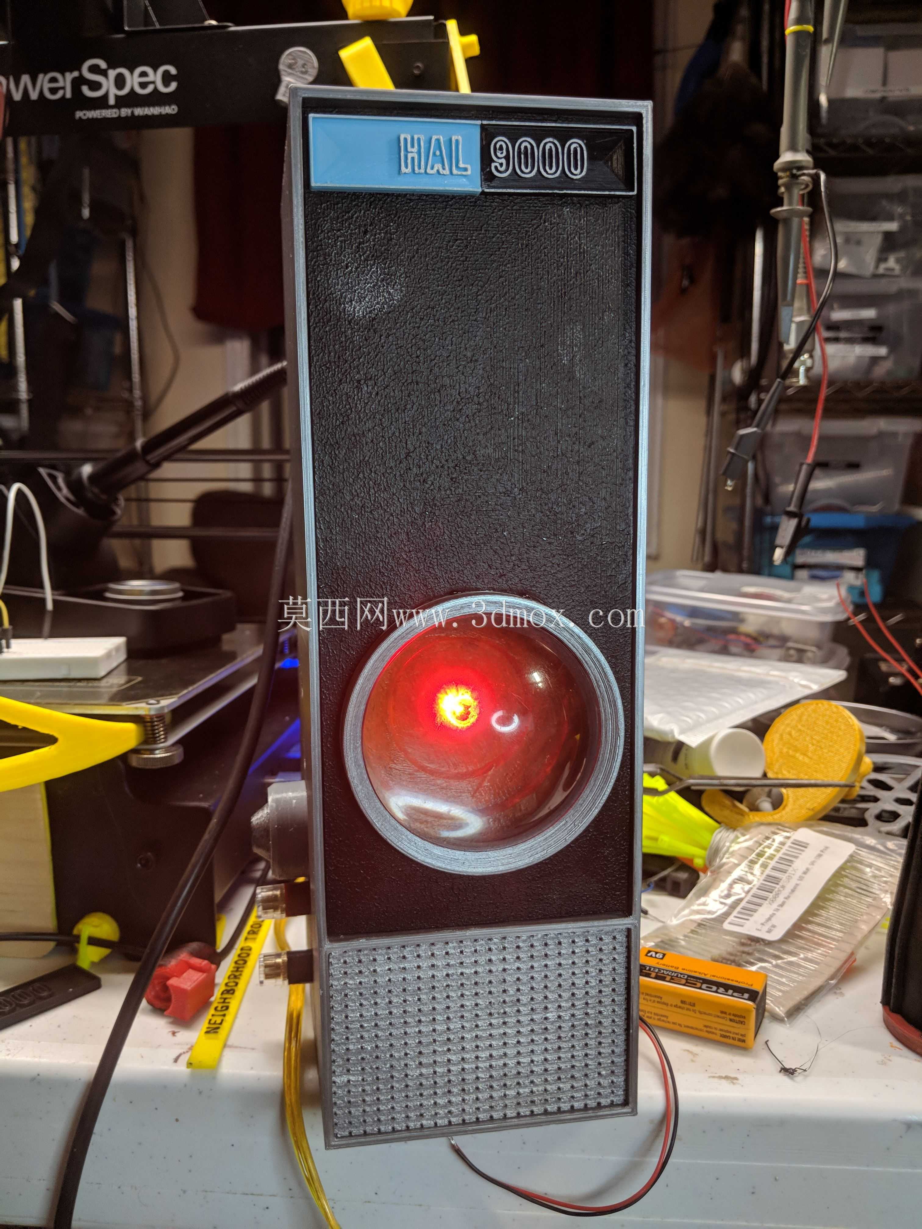 HAL9000复制品-基于Amadeus Prokopiak工作的带有Fusion 360文件的电子项目箱